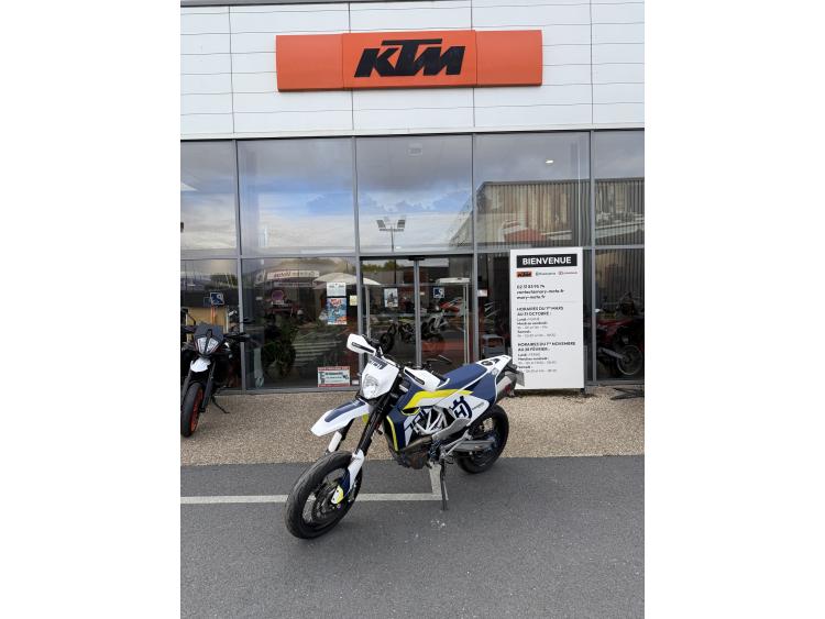  701 SUPERMOTO