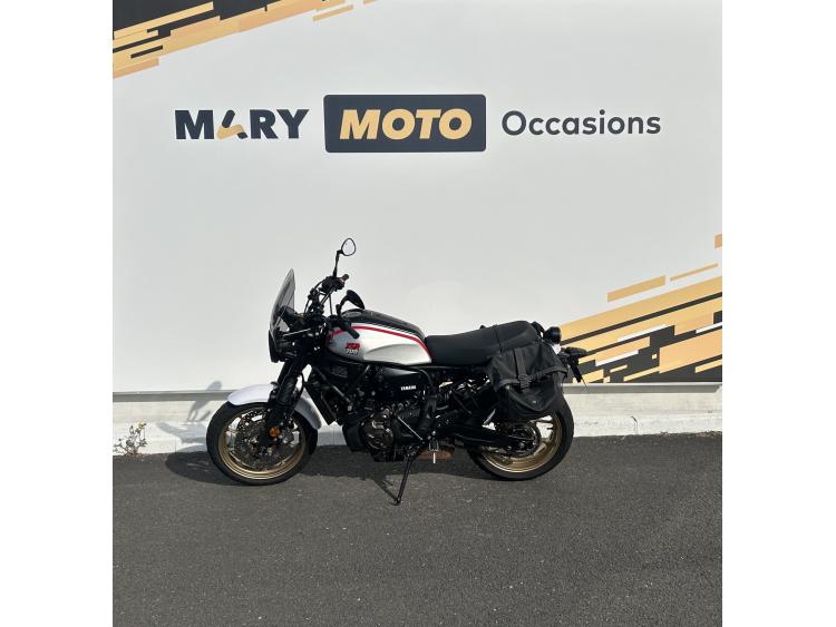 YAMAHA XSR 700 ABS