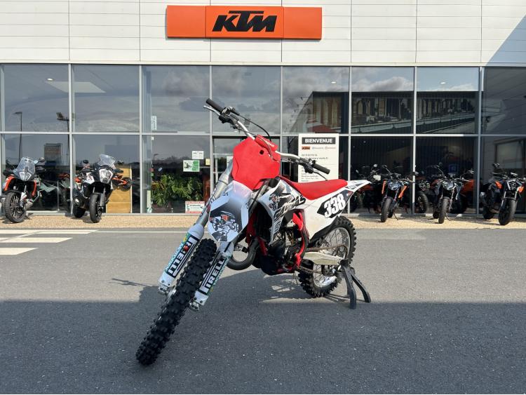 MC 125