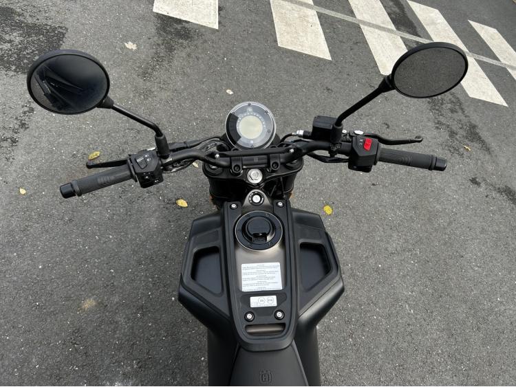 HUSQVARNA SVARTPILEN 125 ABS
