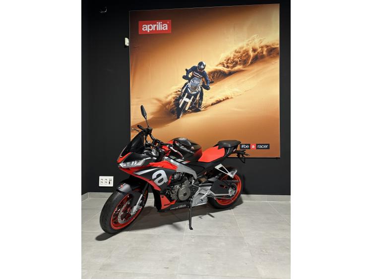 APRILIA TUONO 660