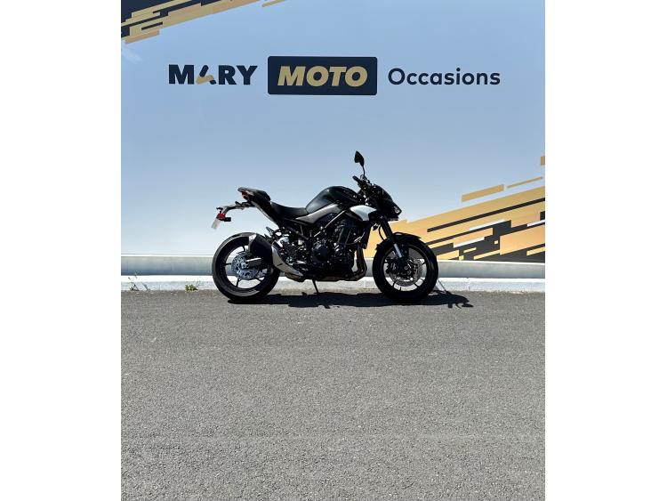 KAWASAKI Z900