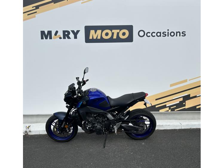 YAMAHA MT-09