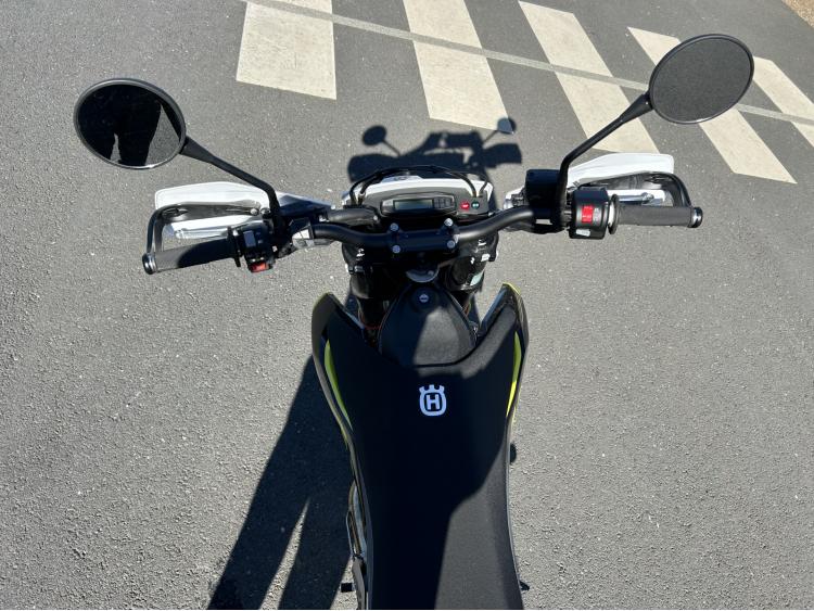 HUSQVARNA 701 SUPERMOTO