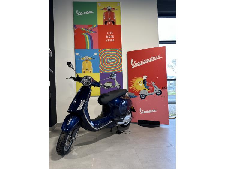 VESPA PRIMAVERA 125