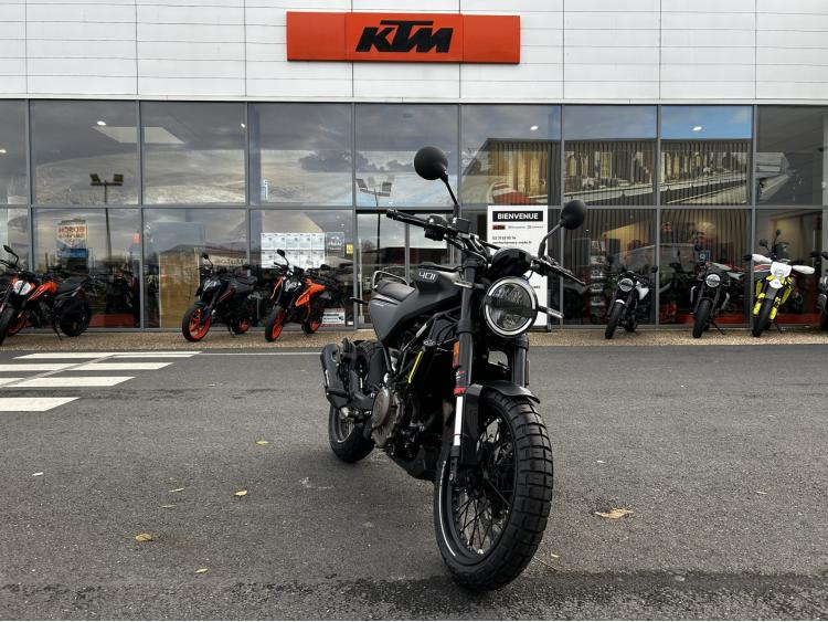 HUSQVARNA SVARTPILEN 401 A2