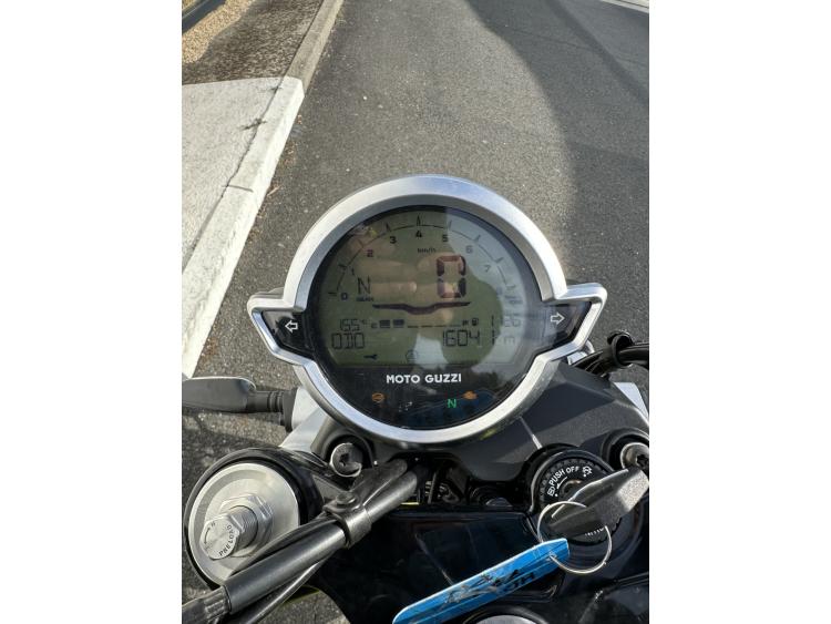 MOTO GUZZI V7 SPORT 