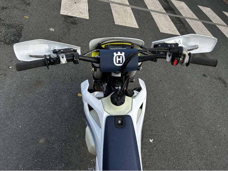 HUSQVARNA TE 300