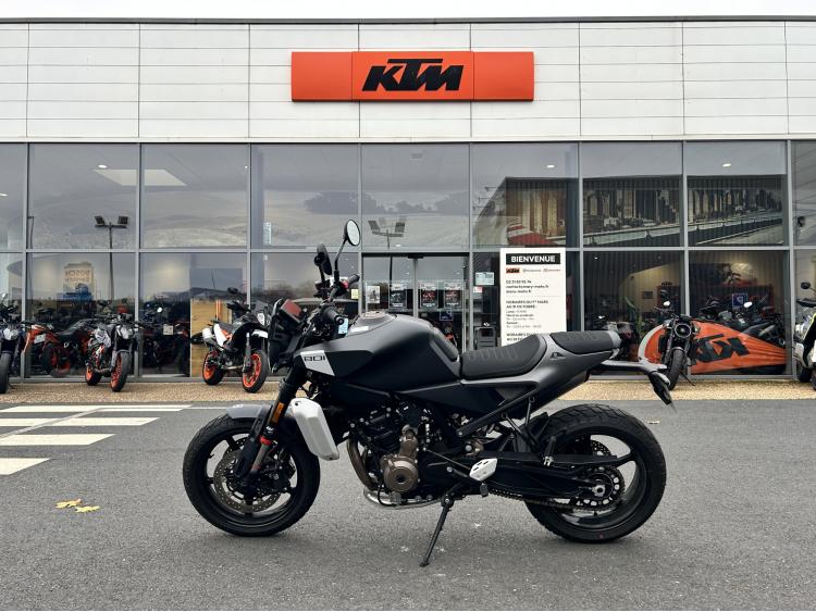 HUSQVARNA SVARTPILEN 801