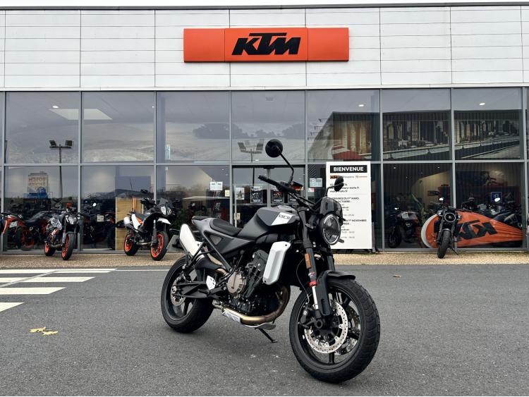 HUSQVARNA SVARTPILEN 801